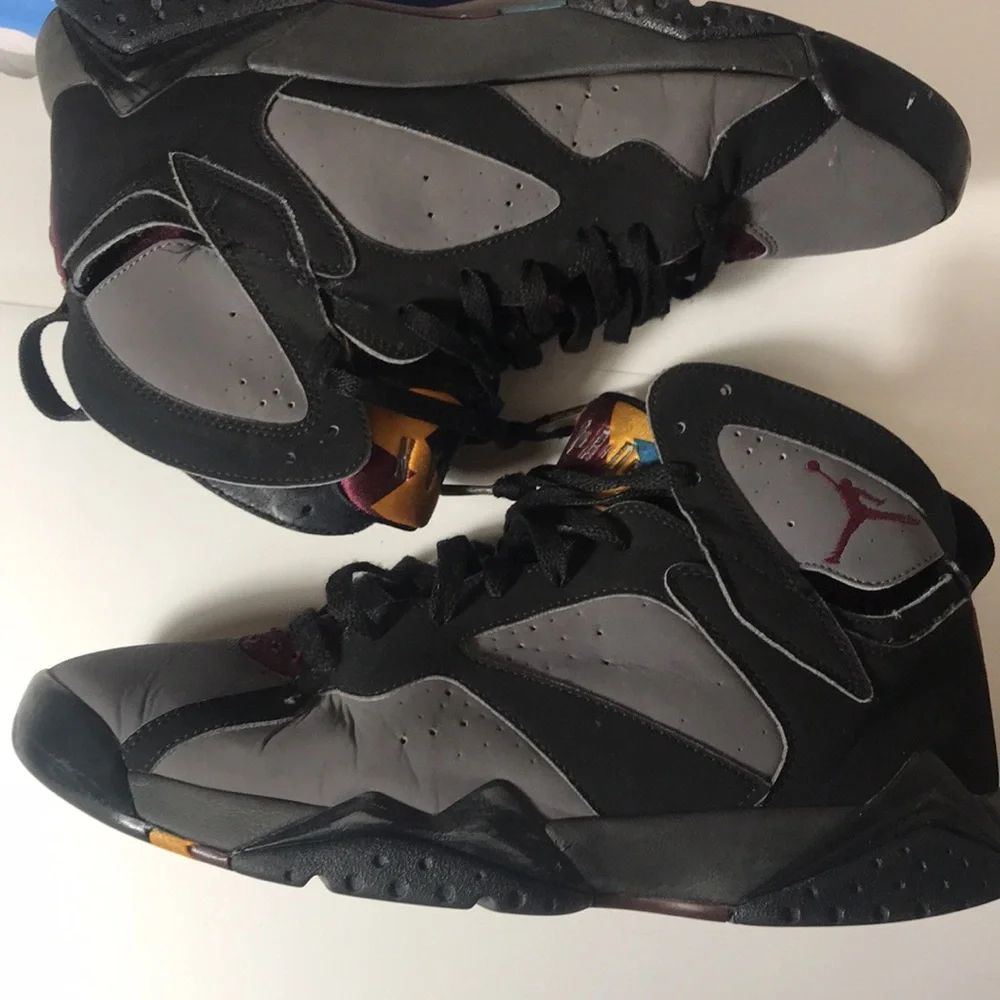 Size 9.5 Jordan 7’s‎ and 11’s